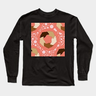 Holding hands in a cirkle - Together strong despite difference! Empowering Long Sleeve T-Shirt